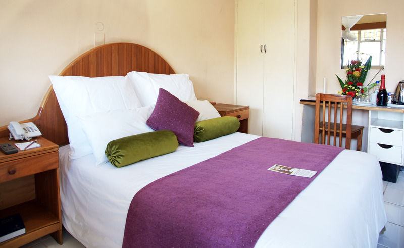 Kadoma Hotel & Conference Centre Extérieur photo