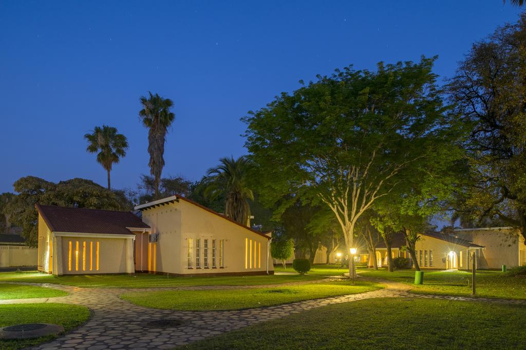 Kadoma Hotel & Conference Centre Extérieur photo