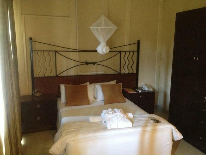 Kadoma Hotel & Conference Centre Extérieur photo